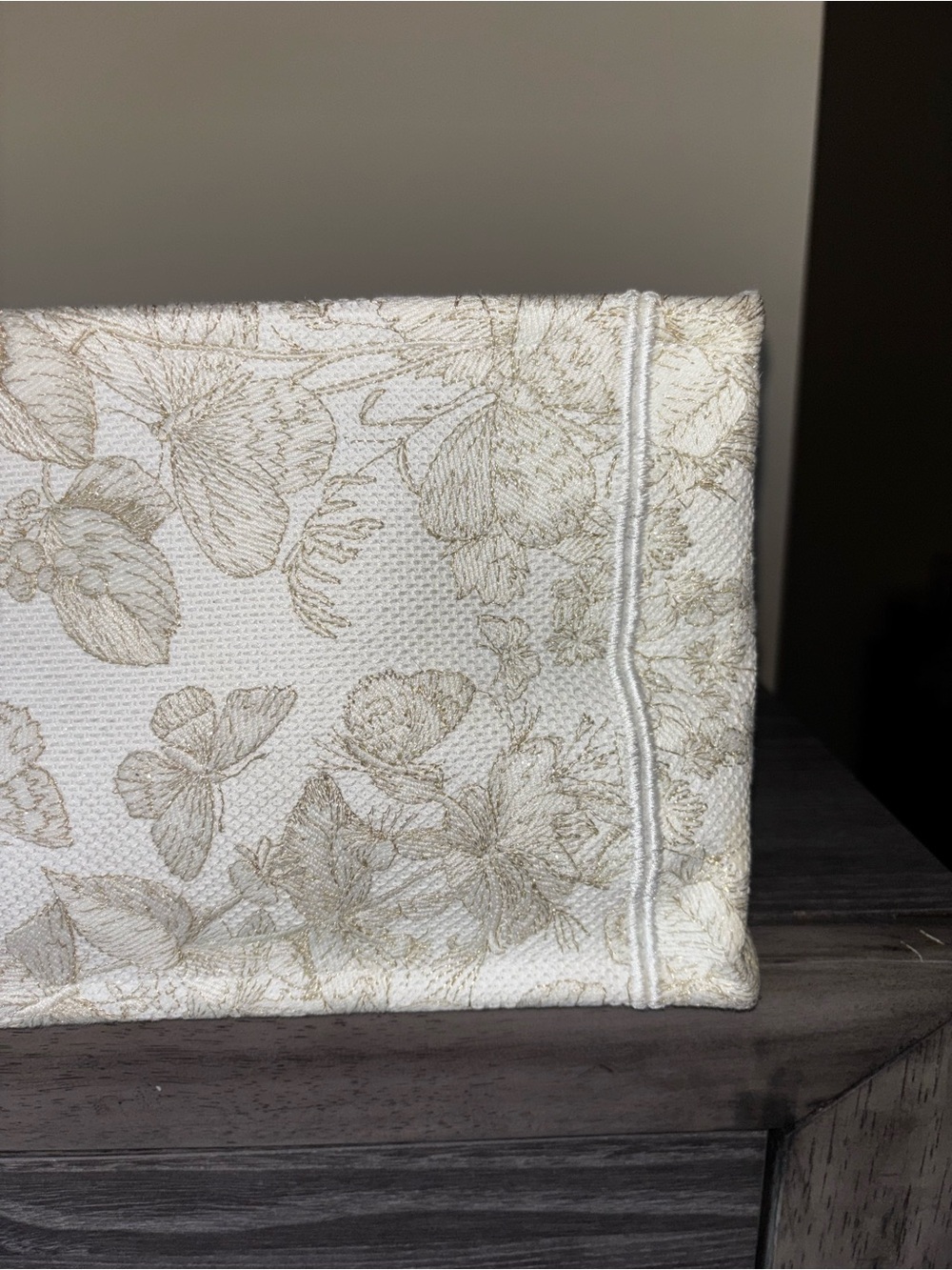 CHRISTIAN DIOR Beige and White Around the Workd Logo Book Tote Bag - Picture 6 of 11